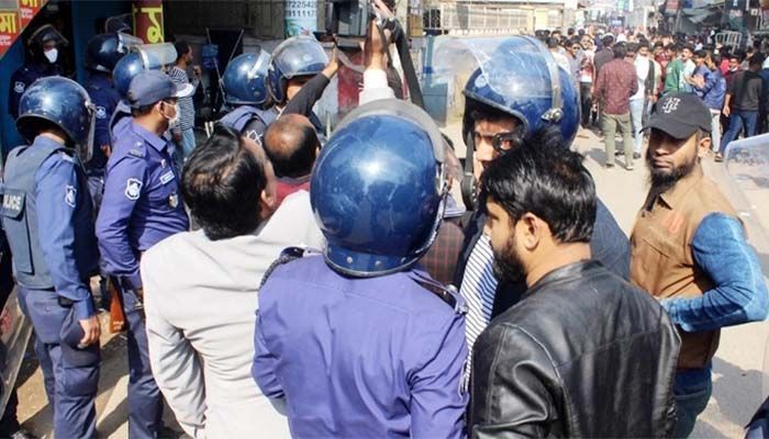 BNP Alleges Police, AL Activists Obstructing Rallies in Several Districts 