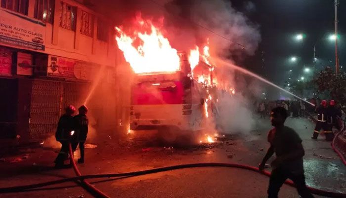 Banglamotor Bus Fire Tamed after More Than 30 Minutes     
