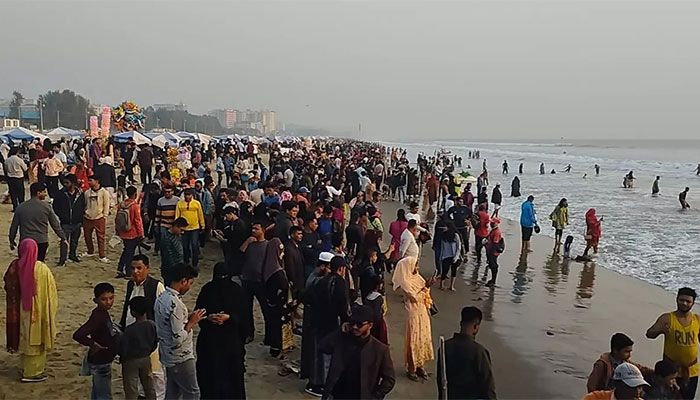 Revellers Gather in Cox's Bazar to Usher in New Year   