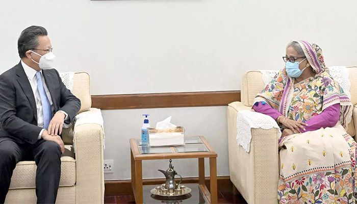 Outgoing ﻿Chinese Ambassador to Bangladesh Li Jiming paid a courtesy call on Prime Minister Sheikh Hasina || Photo: Collected 