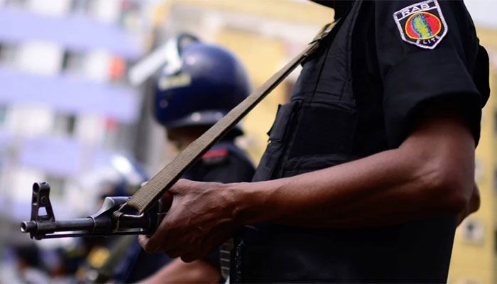 Rab Arrests 25 'Muggers' from Dhaka in a Night  