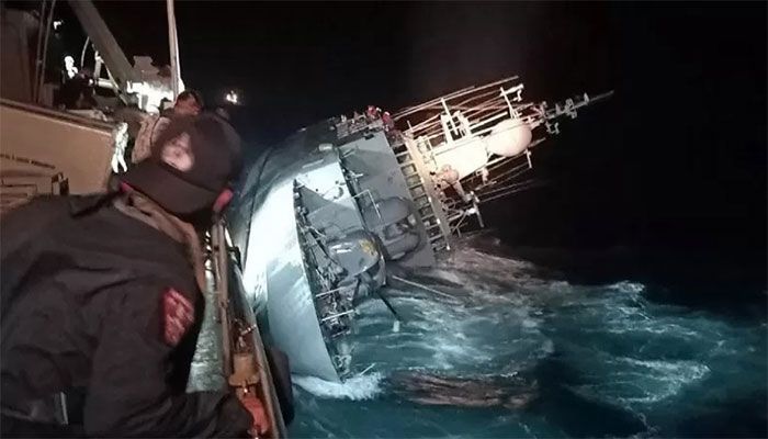 31 Thai Sailors Missing after Vessel Sinks: Navy 
