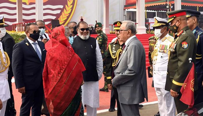 President, PM Witness Victory Day Parade   