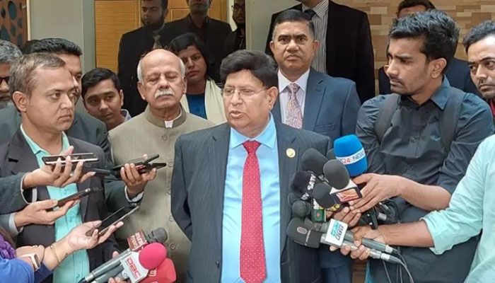 Foreign Minister Dr AK Abdul Momen speaks to the media after an event at the BIISS in Dhaka on Tuesday || Photo: Collected  