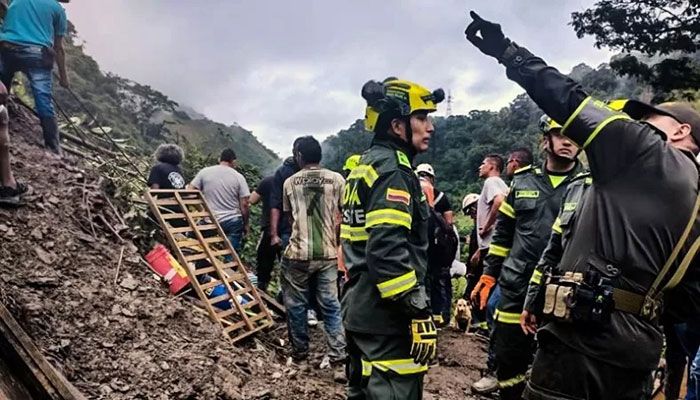 Landslide in Colombia Leaves Three Dead, 20 Trapped