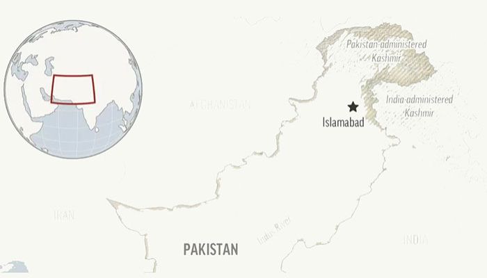 Pakistan Troops Search For Attackers after 6 Soldiers Killed  