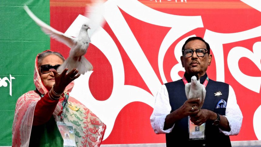 Prime Minister and the Awami League President Sheikh Hasina along with its Secretary General Obaidul Quader inaugurated the council by hoisting the national flag and releasing white pigeons and balloons at the Suhrawardy Udyan || Photo: Collected 