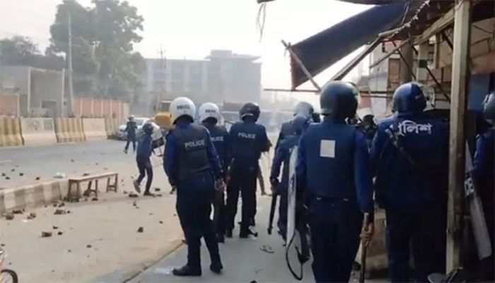 RMG Workers Stage Demo for Arrears in Gazipur 