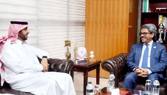 Saudi Arabia Ambassador to Bangladesh Essa Youssef Essa Al Duhailan meets State Minister for Foreign Affairs Md Shahriar Alam at the ministry in Dhaka on December 12, 2022 || Photo: Collected 