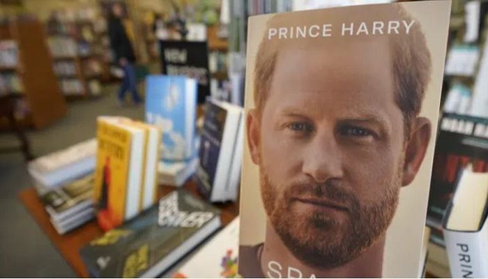 Copies of the new book by Prince Harry called "Spare" are displayed at Sherman's book store in Freeport, Maine, Tuesday, Jan. 10, 2023. Prince Harry's memoir provides a varied portrait of the Duke of Sussex and the royal family || Photo: AP