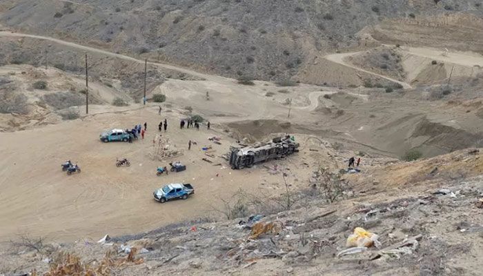 At Least 24 Die in Peru Bus Accident 