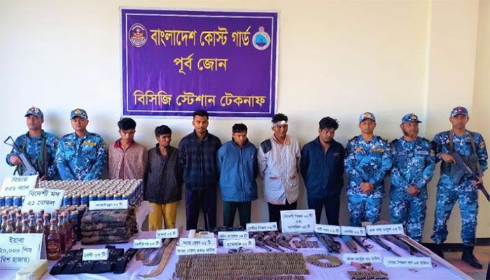 6 Rohingyas Detained With Foreign Arms in Cox’s Bazar  