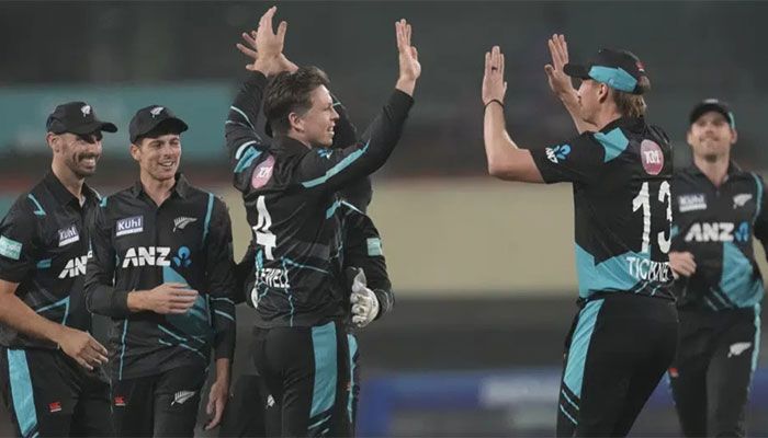 Spinners Lead New Zealand to T20 Win in India  