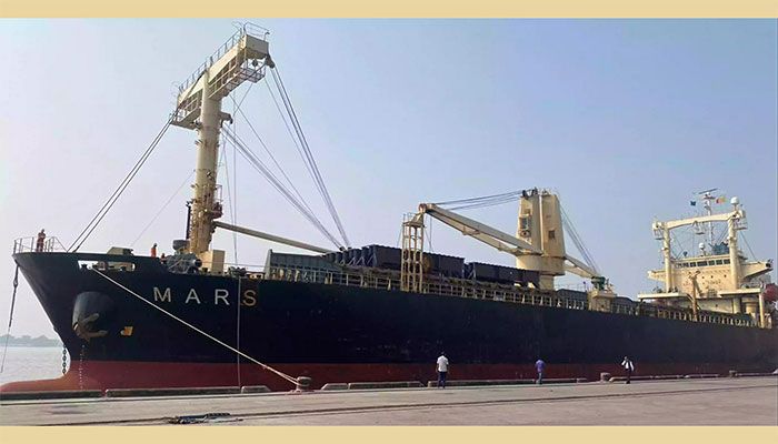 Shipment of Material for Bangabandhu Rail Bridge Arrives at Mongla Port 