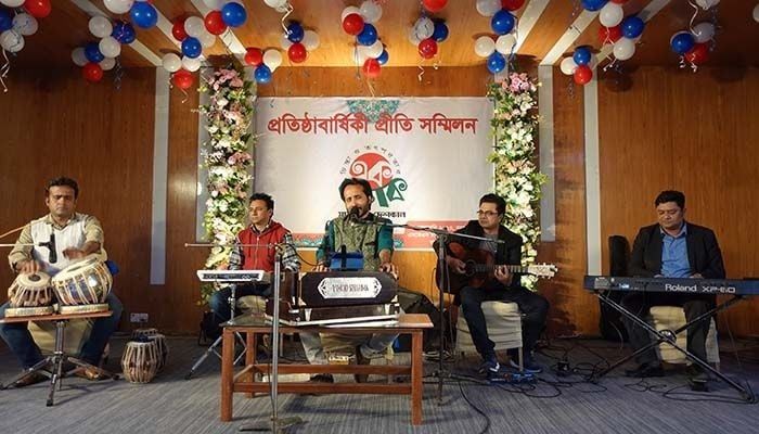 Musician Samarjit Roy's melodious music performance.