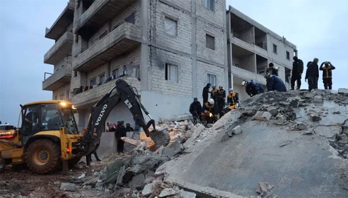 Quake Kills Over 1,200 across Turkey, Syria 