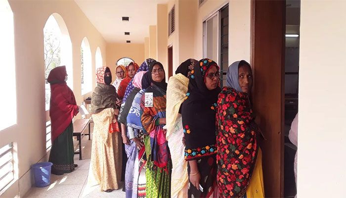 Voting Underway to 6 JS Seats Left Vacant after BNP MPs’ Resignation 
