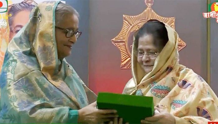 Prime Minister Sheikh Hasina on Thursday handed over Swadhinata Padak || Photo: Collected 