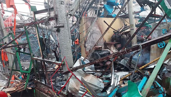 The death toll from the Sitakunda oxygen plant fire rose to six || Photo: Collected 