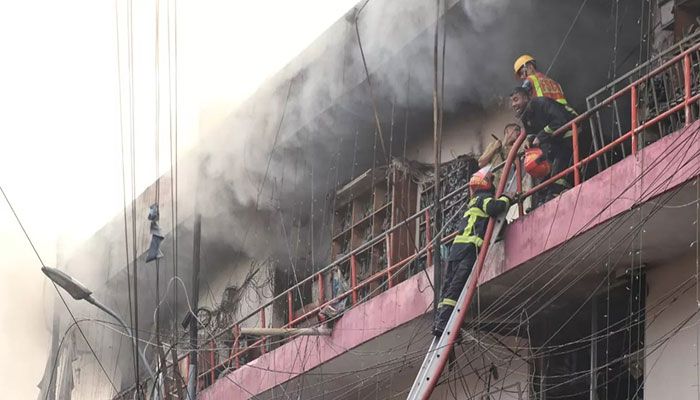 Dhaka New Supermarket Fire: 19 Fall Sick from Heavy Smoke