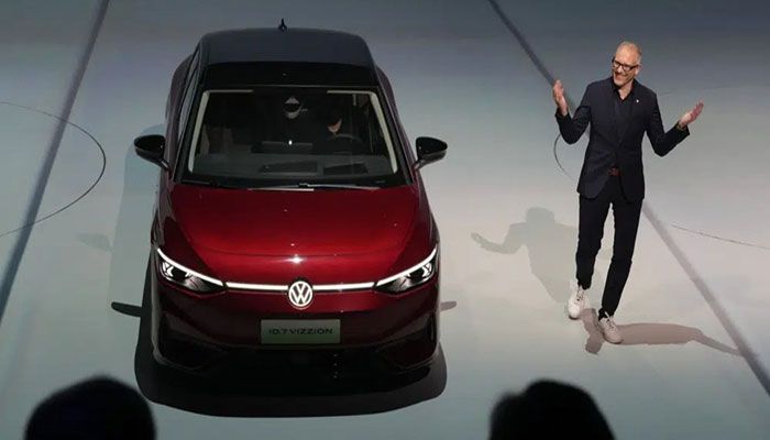 Volkswagen Unveils Electric Luxury Sedan at China Auto Show 