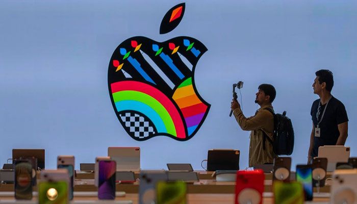 Apple Inc Bets Big on India As It Opens First Flagship Store  