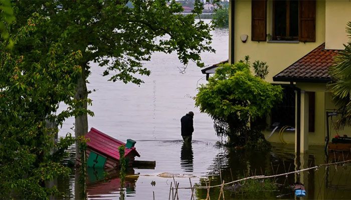 Over 36,000 People Displaced by Italy Floods 