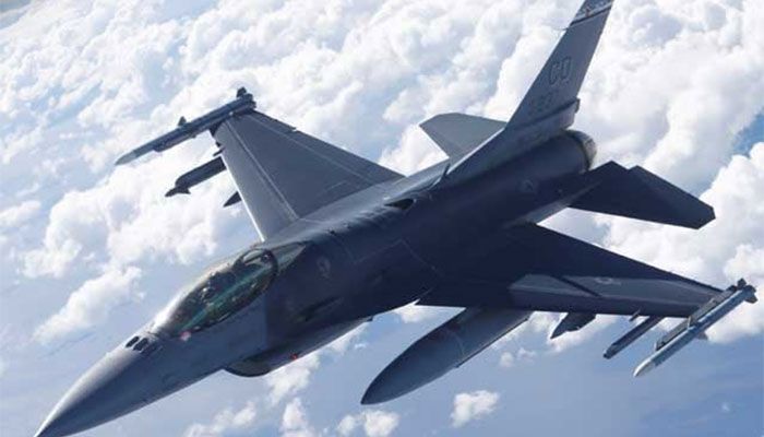 Biden Backs Advanced Fighter Jets, Pilot Training for Ukraine 