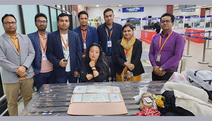 Indian Woman Held with 1800 Grams Cocaine at Dhaka Airport    
