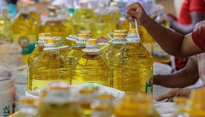 Govt Reduces Soybean Oil Price by Tk 10 Per Litre  