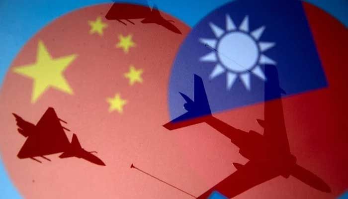 8 Chinese Warplanes Approach Waters Controlled by Taiwan    