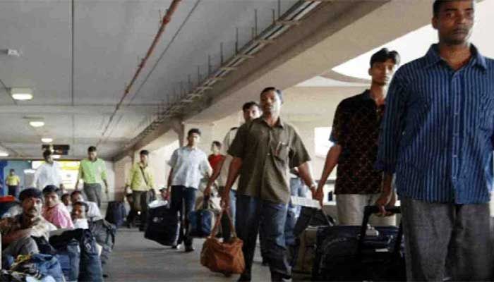 10.74 Lakh Workers Went Abroad till June in 2022-23 Fiscal Year: Minister  