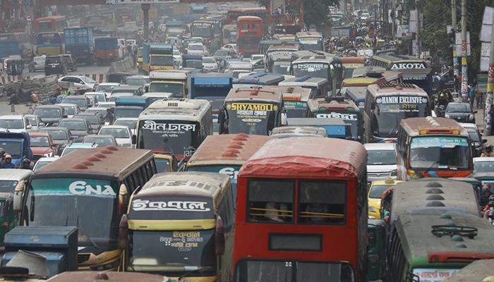 AL, BNP Programs Create Traffic Chaos in Dhaka