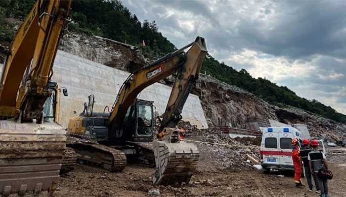 5 Rescued, 9 Still Missing in Central China Landslide  