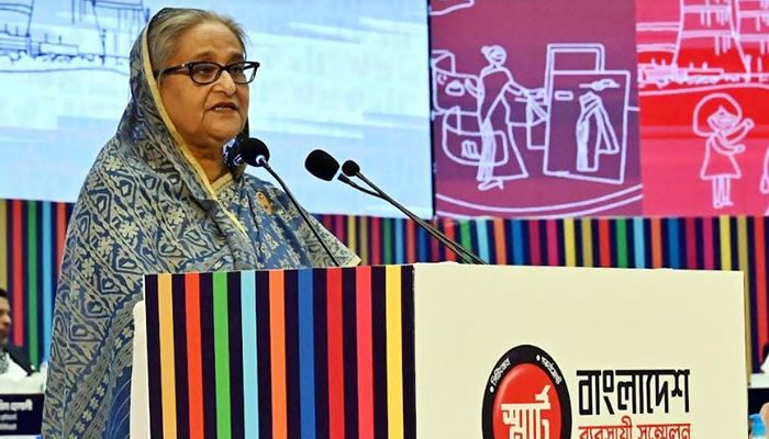 PM Asks Businessmen to Make Country’s Economy Stronger