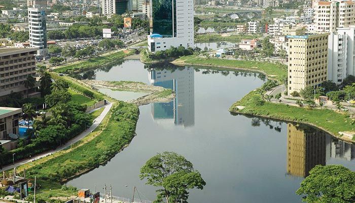 School Girl Dies after Jumping into Hatirjheel Lake