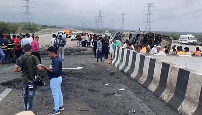 25 Dead after Bus Catches Fire in India 