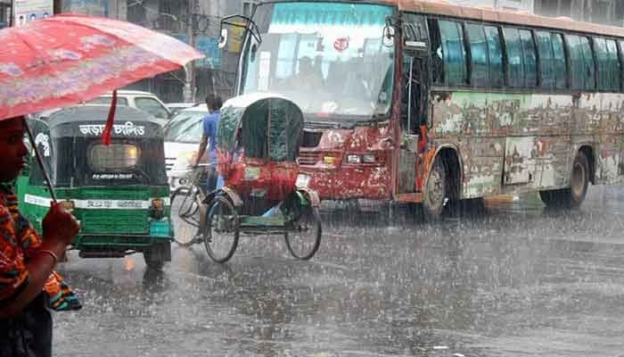 Light to Moderate Rain Likely Over Country