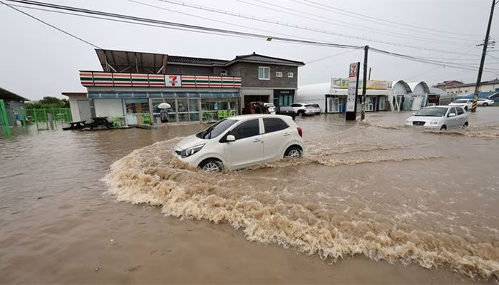 7 dead in Flooding in South Korea