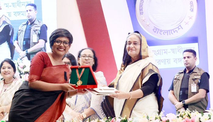 PM Confers Bangamata Begum Fazilatun Nesha Mujib Padak-2023