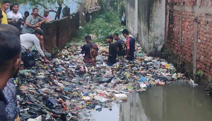 Child’s Body Recovered from Drain after 17 hours in Chattogram