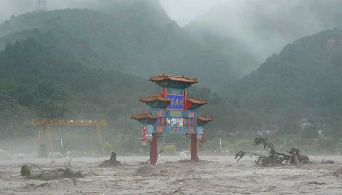 20 Dead in floods in China