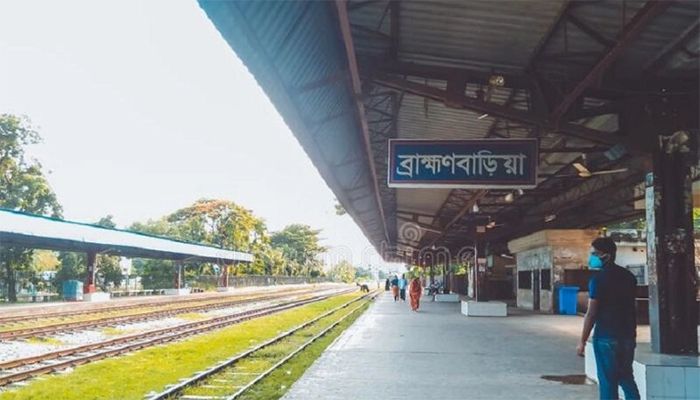 Two Killed in Train Accident in Brahmanbaria 