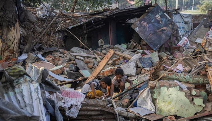 Ahead of the G20 summit, temporary shelters for low-income people in Delhi were demolished.