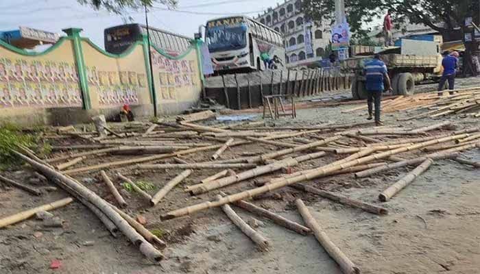 BNP's rally stage pulled down in Aminbazar|| Photo: Collected