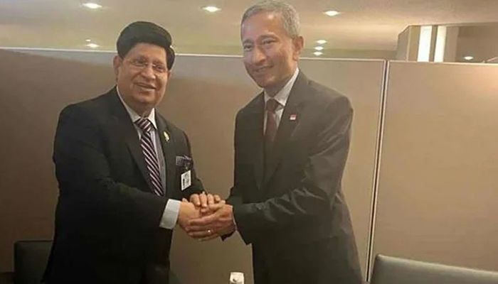 Foreign Minister Dr. A K Abdul Momen With Foreign Minister Of Singapore Dr. Vivian Balakrishnan || Photo: Collected 