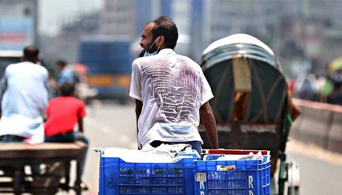 Heatwave Sweeps Over Dhaka and Other Districts, Rain Likely