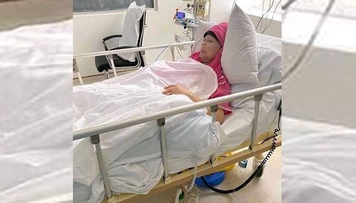 Khaleda Zia at the hospital || File Photo