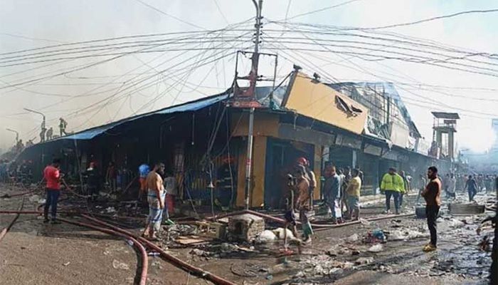 Terrible Fire Breaks Out at Mohammadpur Krishi Market