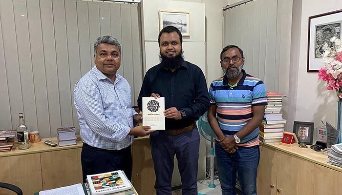 From left In the picture: The Editor of Shampratik Deshkal Elias Uddin Palash, IUS  Vice Chairman (BOT)  BUET engineer Ariful Haque Shuhan and Joint News Editor of Shampratik deshkal Zafar Khan.